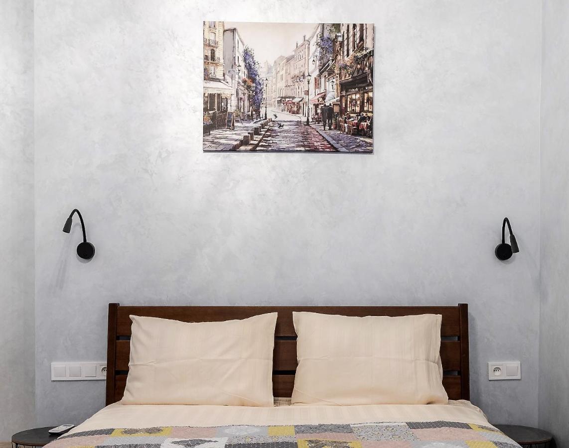 Apartment Golden Violin ! T