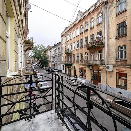 Golden Violin ! Apartments Lviv T Exterior photo